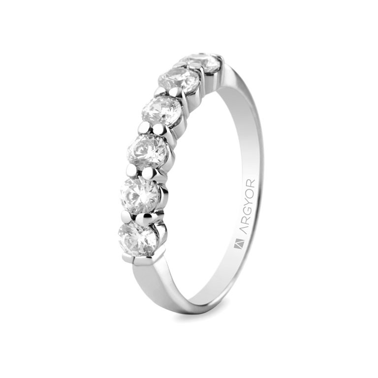 Anillo de pedida oro blanco y diamantes