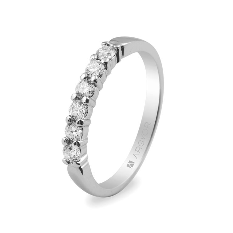 Sortija de compromiso oro blanco diamantes